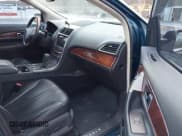 ✅ 2011 Lincoln MKX • VIN: 2LMDJ8JKXBBJ22654 • Lot: 43906940. Listed on IAAI with 174,699 mi. Free auction sales archive from the USA and detailed vehicle history report at DreamBid. Image 5.