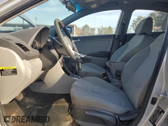 ✅ 2013 Hyundai Accent GLS • VIN: KMHCT4AE4DU421641 • Lot: 92010615. Wystawiony na Copart z przebiegiem 174 782 mil. Bezpłatny archiwum sprzedaży aukcyjnych z USA i szczegółowy raport historii pojazdu na DreamBid. Zdjęcie 7.