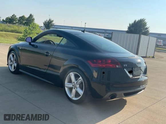 ✅ 2014 Audi TT 2.0T • VIN: TRUBFAFK6E1000761 • Лот: 68047305. Опубликован ранее на Copart с пробегом 187 156 миль. Бесплатный доступ к архиву аукционных продаж из США и подробный отчёт об истории автомобиля на DreamBid. Изображение 3.