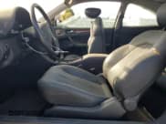 ✅ 2001 Mercedes-Benz CLK 320/430 • VIN: WDBLJ65G01F183917 • Lot: 81687935. Wystawiony na Copart z przebiegiem 88 979 mil. Bezpłatny archiwum sprzedaży aukcyjnych z USA i szczegółowy raport historii pojazdu na DreamBid. Zdjęcie 7.