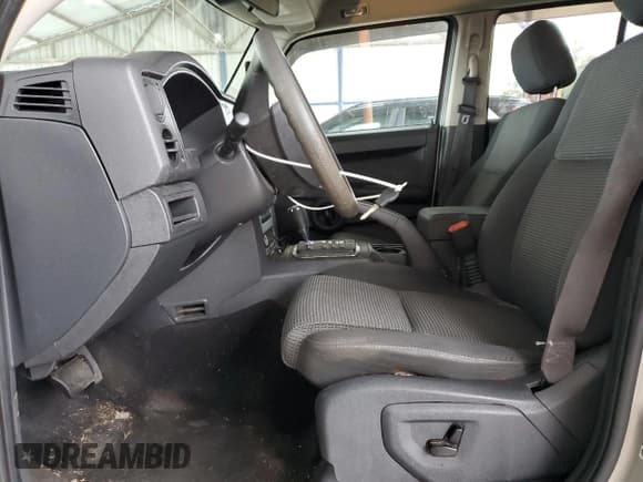 ✅ 2008 Jeep Commander Sport • VIN: 1J8HG48K98C129806 • Лот: 82295765. Опубликован ранее на Copart с пробегом 189 557 миль. Бесплатный доступ к архиву аукционных продаж из США и подробный отчёт об истории автомобиля на DreamBid. Изображение 7.