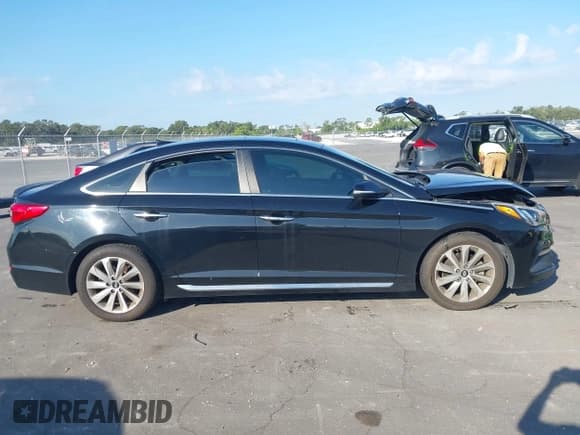 ✅ 2017 Hyundai Sonata Sport • VIN: 5NPE34AF8HH595850 • Лот: 43527196. Опубликован ранее на IAAI с пробегом 80 891 миль. Бесплатный доступ к архиву аукционных продаж из США и подробный отчёт об истории автомобиля на DreamBid. Изображение 13.