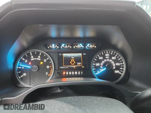 ✅ 2015 Ford F-150 XLT • VIN: 1FTEW1EF7FKD42260 • Лот: 93554025. Опубликован ранее на Copart с пробегом 176 374 миль. Бесплатный доступ к архиву аукционных продаж из США и подробный отчёт об истории автомобиля на DreamBid. Изображение 9.