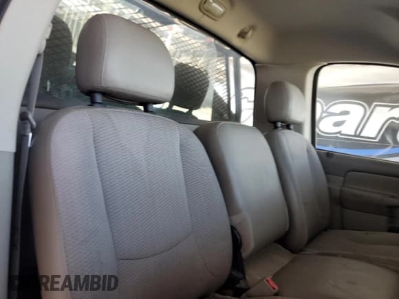 ✅ 2005 Dodge 2500 ST • VIN: 3D7KS26D15G806379 • Lot: 60137585. Wystawiony na Copart z przebiegiem 122 103 mil. Bezpłatny archiwum sprzedaży aukcyjnych z USA i szczegółowy raport historii pojazdu na DreamBid. Zdjęcie 10.