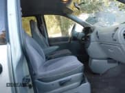 ✅ 2000 Dodge Caravan • VIN: 2B4GP2534YR643202 • Lot: 43611787. Wystawiony na IAAI z przebiegiem 219 266 mil. Bezpłatny archiwum sprzedaży aukcyjnych z USA i szczegółowy raport historii pojazdu na DreamBid. Zdjęcie 5.