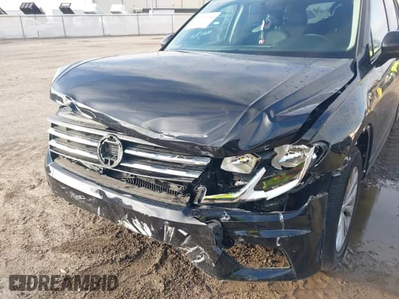 ✅ 2019 Volkswagen Tiguan S • VIN: 3VV1B7AX0KM048540 • Lot: 43379990. Listed on IAAI with 74,486 mi. Free auction sales archive from the USA and detailed vehicle history report at DreamBid. Image 6.