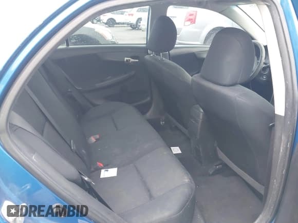 ✅ 2009 Toyota Corolla LE • VIN: 1NXBU40E19Z048799 • Lot: 43737025. Listed on IAAI with 169,727 mi. Free auction sales archive from the USA and detailed vehicle history report at DreamBid. Image 8.