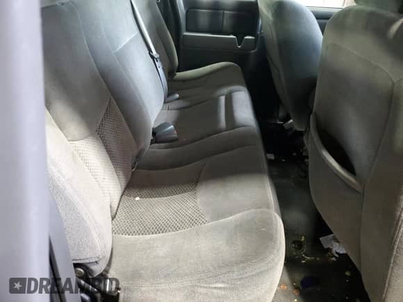 ✅ 2006 Chevrolet Silverado 1500 LS • VIN: 2GCEK19B161111762 • Lot: 80373664. Wystawiony na Copart z przebiegiem 116 760 mil mil. Skorzystaj z bezpłatnego archiwum sprzedaży aukcyjnych z USA i zobacz szczegółowy raport historii pojazdu na DreamBid. Zdjęcie 10.