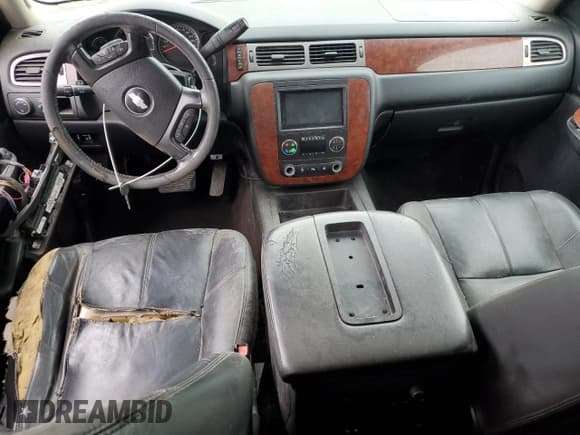 ✅ 2009 Chevrolet Silverado 1500 • VIN: 1GCHC63619F136158 • Лот: 60562725. Опубликован ранее на Copart с пробегом Не указан. Бесплатный доступ к архиву аукционных продаж из США и подробный отчёт об истории автомобиля на DreamBid. Изображение 8.