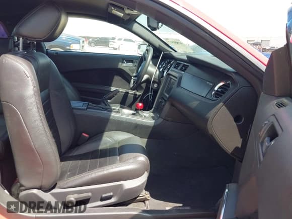 ✅ 2012 Ford Mustang GT Premium • VIN: 1ZVBP8CF5C5216031 • Lot: 42880817. Listed on IAAI with 127,381 mi. Free auction sales archive from the USA and detailed vehicle history report at DreamBid. Image 5.