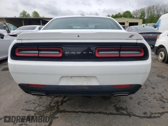 ✅ 2018 Dodge Challenger GT • VIN: 2C3CDZGG5JH322871 • Lot: 50640273. Wystawiony na Copart z przebiegiem 31 292 mil. Bezpłatny archiwum sprzedaży aukcyjnych z USA i szczegółowy raport historii pojazdu na DreamBid. Zdjęcie 6.