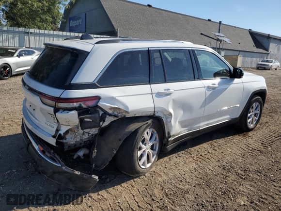 2022 Jeep Grand Cherokee Limited with VIN 1C4RJHBGXN8580749, listed as a Copart auction lot 69351625 with 38,004 mi miles and Salvage title. Bid and sale history available at DreamBid. Image 3.