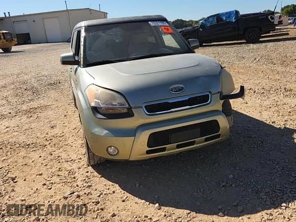 ✅ 2011 Kia Soul + • VIN: KNDJT2A25B7334199 • Lot: 70321195. Wystawiony na Copart z przebiegiem Nie podano. Bezpłatny archiwum sprzedaży aukcyjnych z USA i szczegółowy raport historii pojazdu na DreamBid. Zdjęcie 14.