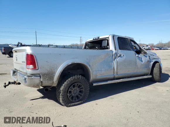 ✅ 2018 Ram 2500 Laramie • VIN: 3C6UR5KL4JG237719 • Лот: 50428365. Опубликован ранее на Copart с пробегом 118 447 миль. Бесплатный доступ к архиву аукционных продаж из США и подробный отчёт об истории автомобиля на DreamBid. Изображение 3.