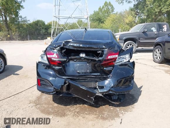 ✅ 2018 Honda Clarity Touring • VIN: JHMZC5F35JC004315 • Lot: 43250319. Listed on IAAI with 76,669 mi. Free auction sales archive from the USA and detailed vehicle history report at DreamBid. Image 16.