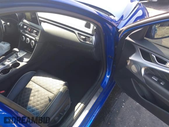 ✅ 2019 Genesis G70 Advanced • VIN: KMTG44LA7KU034142 • Lot: 41935432. Listed on IAAI with 47,908 mi. Free auction sales archive from the USA and detailed vehicle history report at DreamBid. Image 5.