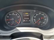 ✅ 2017 Audi Q3 Premium Plus • VIN: WA1JCCFS7HR010340 • Lot: 81370405. Wystawiony na Copart z przebiegiem 96 648 mil. Bezpłatny archiwum sprzedaży aukcyjnych z USA i szczegółowy raport historii pojazdu na DreamBid. Zdjęcie 9.