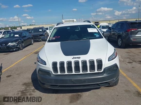 ✅ 2017 Jeep Cherokee Trailhawk L Plus • VIN: 1C4PJMBB3HD236759 • Lot: 43388245. Listed on IAAI with 34,352 mi. Free auction sales archive from the USA and detailed vehicle history report at DreamBid. Image 12.