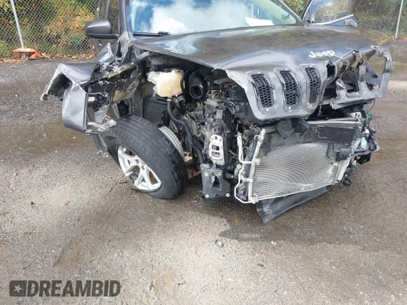 ✅ 2016 Jeep Cherokee Latitude • VIN: 1C4PJLCB9GW137553 • Лот: 43586555. Опубликован ранее на IAAI с пробегом 78 579 миль. Бесплатный доступ к архиву аукционных продаж из США и подробный отчёт об истории автомобиля на DreamBid. Изображение 6.