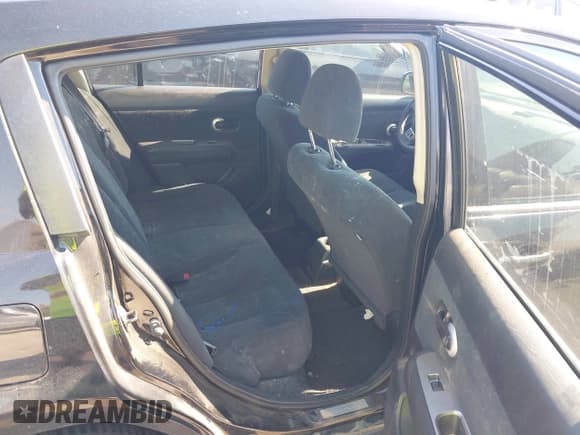 ✅ 2011 Nissan Versa SL • VIN: 3N1BC1CP2BL424738 • Lot: 43479250. Wystawiony na IAAI z przebiegiem 166 029 mil. Bezpłatny archiwum sprzedaży aukcyjnych z USA i szczegółowy raport historii pojazdu na DreamBid. Zdjęcie 8.