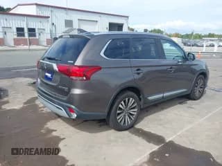 ✅ 2019 Mitsubishi Outlander ES • VIN: JA4AZ3A31KZ033926 • Lot: 43396938. Wystawiony na IAAI z przebiegiem 85 898 mil. Bezpłatny archiwum sprzedaży aukcyjnych z USA i szczegółowy raport historii pojazdu na DreamBid. Zdjęcie 4.