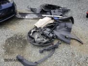 ✅ 2024 Land Rover Defender S • VIN: SALEJFFUXR2246631 • Lot: 44468045. Wystawiony na Copart z przebiegiem 25 295 mil. Bezpłatny archiwum sprzedaży aukcyjnych z USA i szczegółowy raport historii pojazdu na DreamBid. Zdjęcie 13.