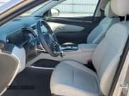 ✅ 2023 Hyundai Tucson SEL Convenience • VIN: KM8JFCA13PU111782 • Lot: 77235144. Wystawiony na Copart z przebiegiem 11 097 mil. Bezpłatny archiwum sprzedaży aukcyjnych z USA i szczegółowy raport historii pojazdu na DreamBid. Zdjęcie 7.