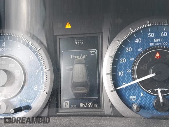 ✅ 2017 Toyota Sienna XLE Auto Access Seat • VIN: 5TDYZ3DC0HS814303 • Lot: 42358222. Listed on IAAI with 89,720 mi. Free auction sales archive from the USA and detailed vehicle history report at DreamBid. Image 15.