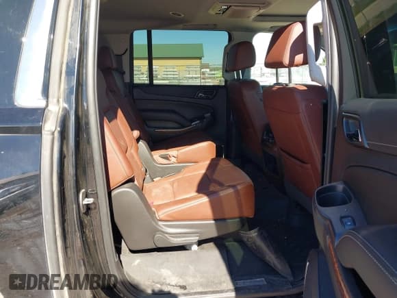 ✅ 2019 Chevrolet Suburban Premier • VIN: 1GNSKJKJ1KR244132 • Lot: 43398687. Listed on IAAI with 101,893 mi. Free auction sales archive from the USA and detailed vehicle history report at DreamBid. Image 8.