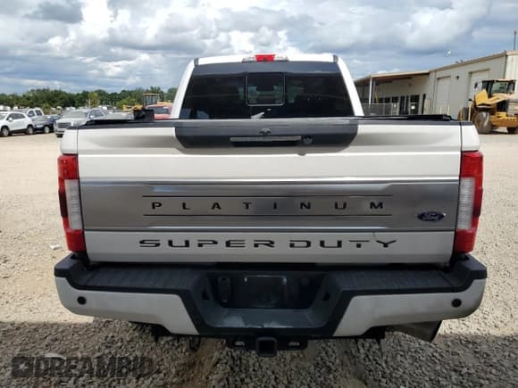 ✅ 2018 Ford F-250 XL • VIN: 1FT7W2BT6JEB05484 • Lot: 68192705. Listed on Copart with 170,103 mi. Free auction sales archive from the USA and detailed vehicle history report at DreamBid. Image 6.