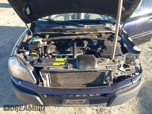 ✅ 2006 Volvo XC90 2.5L Turbo • VIN: YV4CZ592661297599 • Lot: 43617136. Wystawiony na IAAI z przebiegiem 203 883 mil. Bezpłatny archiwum sprzedaży aukcyjnych z USA i szczegółowy raport historii pojazdu na DreamBid. Zdjęcie 10.