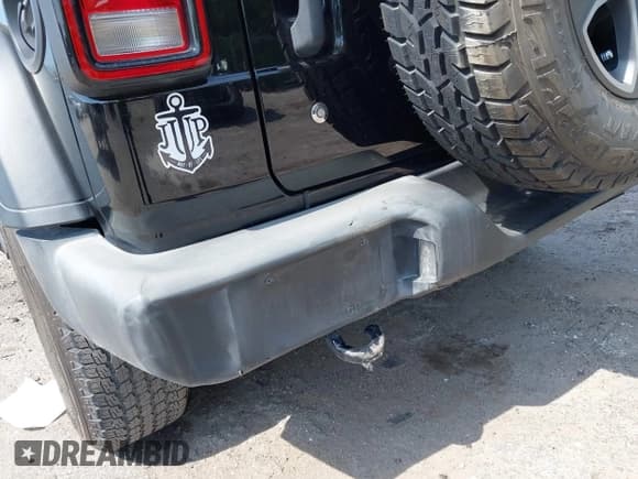 ✅ 2019 Jeep Wrangler Sport S • VIN: 1C4GJXAG2KW664395 • Lot: 42683888. Listed on IAAI with 72,742 mi. Free auction sales archive from the USA and detailed vehicle history report at DreamBid. Image 6.