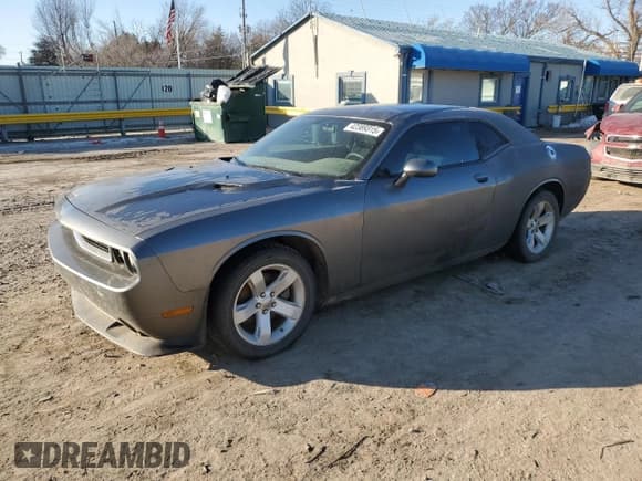 ✅ 2011 Dodge Challenger • VIN: 2B3CJ4DG7BH570893 • Lot: 42389315. Wystawiony na Copart z przebiegiem 131 889 mil. Bezpłatny archiwum sprzedaży aukcyjnych z USA i szczegółowy raport historii pojazdu na DreamBid. Zdjęcie 1.