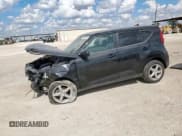 ✅ 2022 Kia Soul LX • VIN: KNDJ23AU8N7161258 • Lot: 85492975. Wystawiony na Copart z przebiegiem Nie podano. Bezpłatny archiwum sprzedaży aukcyjnych z USA i szczegółowy raport historii pojazdu na DreamBid. Zdjęcie 1.