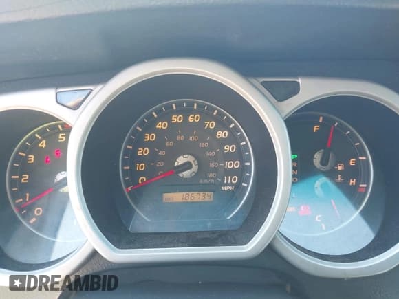 ✅ 2004 Toyota 4Runner Limited • VIN: JTEBT17R040044043 • Lot: 42734678. Wystawiony na IAAI z przebiegiem 186 734 mil. Bezpłatny archiwum sprzedaży aukcyjnych z USA i szczegółowy raport historii pojazdu na DreamBid. Zdjęcie 7.