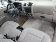 ✅ 2007 Chevrolet Colorado Work Truck • VIN: 1GCCS149X78145774 • Лот: 81375524. Опубликован ранее на Copart с пробегом 172 496 миль. Бесплатный доступ к архиву аукционных продаж из США и подробный отчёт об истории автомобиля на DreamBid. Изображение 8.