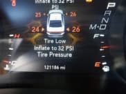 ✅ 2017 Dodge Charger SXT • VIN: 2C3CDXHG6HH515785 • Lot: 41363230. Wystawiony na IAAI z przebiegiem 121 186 mil. Bezpłatny archiwum sprzedaży aukcyjnych z USA i szczegółowy raport historii pojazdu na DreamBid. Zdjęcie 16.