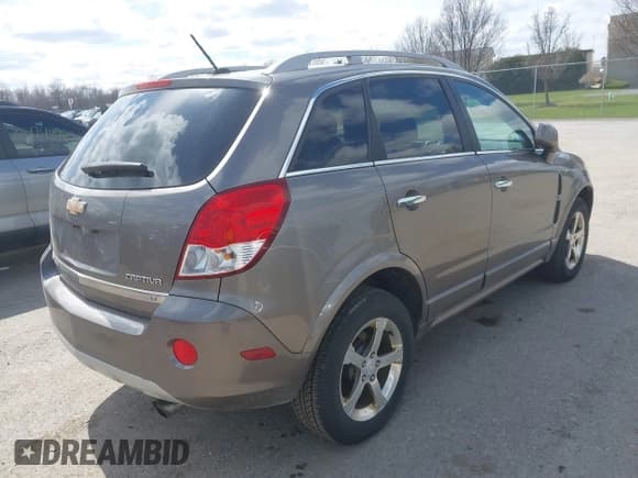✅ 2012 Chevrolet Captiva Sport LT • VIN: 3GNAL3E56CS616520 • Lot: 41998221. Wystawiony na IAAI z przebiegiem 113 756 mil. Bezpłatny archiwum sprzedaży aukcyjnych z USA i szczegółowy raport historii pojazdu na DreamBid. Zdjęcie 4.