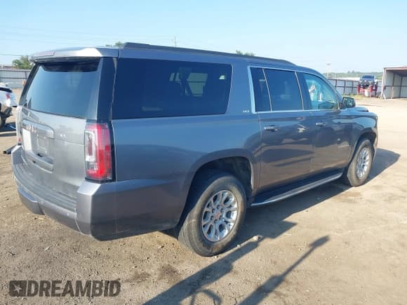 ✅ 2019 GMC Yukon XL SLT • VIN: 1GKS2GKC1KR236405 • Лот: 42939264. Опубликован ранее на IAAI с пробегом 199 856 миль. Бесплатный доступ к архиву аукционных продаж из США и подробный отчёт об истории автомобиля на DreamBid. Изображение 4.