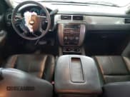 ✅ 2008 Chevrolet Suburban Commercial • VIN: 3GNGK26K58G254718 • Lot: 53383425. Wystawiony na Copart z przebiegiem 146 068 mil. Bezpłatny archiwum sprzedaży aukcyjnych z USA i szczegółowy raport historii pojazdu na DreamBid. Zdjęcie 8.