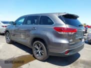 ✅ 2019 Toyota Highlander LE • VIN: 5TDZZRFH4KS335955 • Лот: 42223179. Опубликован ранее на IAAI с пробегом 21 394 миль. Бесплатный доступ к архиву аукционных продаж из США и подробный отчёт об истории автомобиля на DreamBid. Изображение 3.