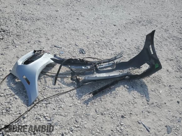 ✅ 2015 BMW 4 Series 428i • VIN: WBA3V5C5XFP751736 • Lot: 89440645. Wystawiony na Copart z przebiegiem 64 903 mil. Bezpłatny archiwum sprzedaży aukcyjnych z USA i szczegółowy raport historii pojazdu na DreamBid. Zdjęcie 12.