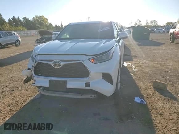 ✅ 2020 Toyota Highlander L • VIN: 5TDCZRBH9LS037012 • Lot: 85909655. Listed on Copart with 60,248 mi. Free auction sales archive from the USA and detailed vehicle history report at DreamBid. Image 15.