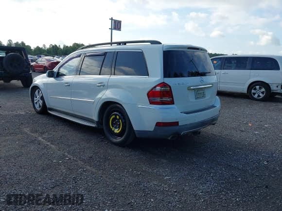 ✅ 2008 Mercedes-Benz GL 320 CDI • VIN: 4JGBF22E78A325743 • Lot: 42994969. Wystawiony na IAAI z przebiegiem 197 602 mil. Bezpłatny archiwum sprzedaży aukcyjnych z USA i szczegółowy raport historii pojazdu na DreamBid. Zdjęcie 3.