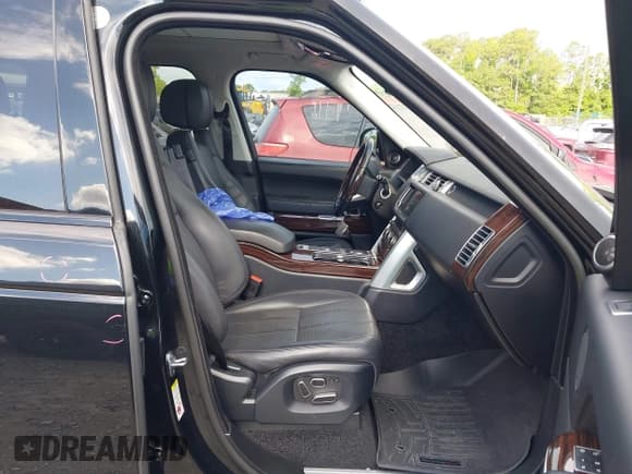 ✅ 2015 Land Rover Range Rover Supercharged • VIN: SALGS2TF4FA233198 • Lot: 42240733. Listed on IAAI with 116,009 mi. Free auction sales archive from the USA and detailed vehicle history report at DreamBid. Image 5.