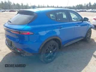 2024 Dodge Hornet R/T Plus z VIN ZACPDFDW8R3A18734, wystawiony jako IAAI lot #42147481 z przebiegiem 2 990 mil mil oraz . Historia ofert i sprzedaży dostępna na DreamBid. Obrazek 4.