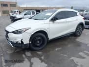 ✅ 2018 Infiniti QX30 Premium • VIN: SJKCH5CR8JA048030 • Lot: 41097383. Wystawiony na IAAI z przebiegiem 131 820 mil. Bezpłatny archiwum sprzedaży aukcyjnych z USA i szczegółowy raport historii pojazdu na DreamBid. Zdjęcie 2.