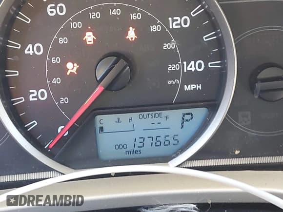 ✅ 2014 Toyota RAV4 LE • VIN: 2T3ZFREV6EW084567 • Lot: 43685236. Listed on IAAI with 137,665 mi. Free auction sales archive from the USA and detailed vehicle history report at DreamBid. Image 15.