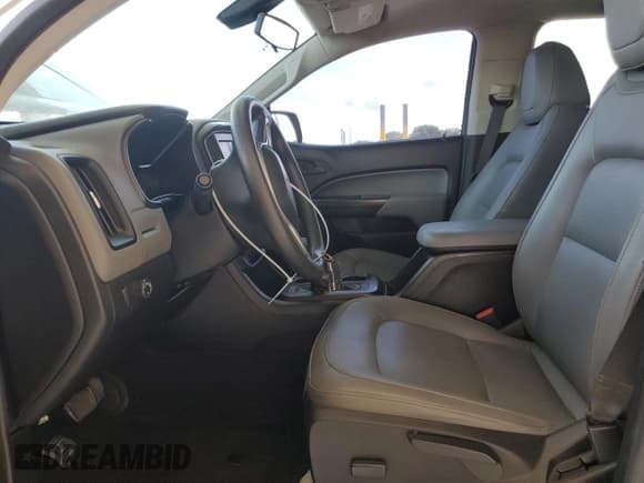 ✅ 2020 Chevrolet Colorado 2WD Work Truck • VIN: 1GCGSBEN5L1106306 • Lot: 91644455. Wystawiony na Copart z przebiegiem 105 813 mil. Bezpłatny archiwum sprzedaży aukcyjnych z USA i szczegółowy raport historii pojazdu na DreamBid. Zdjęcie 7.