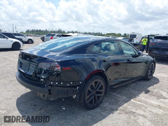 ✅ 2022 Tesla Model S Plaid • VIN: 5YJSA1E65NF490968 • Лот: 41919214. Опубликован ранее на IAAI с пробегом 22 400 миль. Бесплатный доступ к архиву аукционных продаж из США и подробный отчёт об истории автомобиля на DreamBid. Изображение 4.